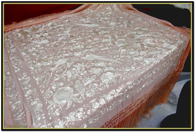 Tablecloth - Royal icing