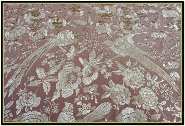Manila shawl - Embroidery