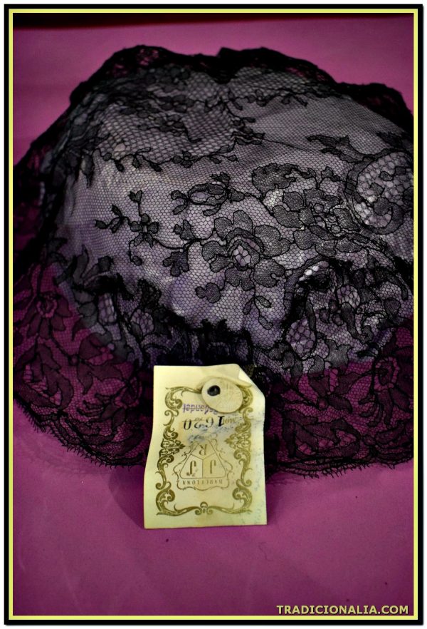 Elegante mantilla antigua cubre cabeza negra